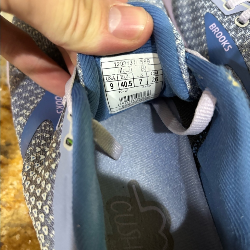 Brooks Adrenaline GTS size 9 - Picture 6 of 9